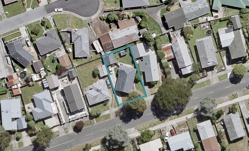 39 California Drive, Totara Park, Upper Hutt - Carousel 1