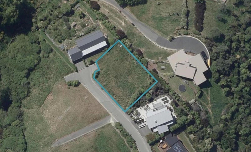 10 Rapanui Lane, Redcliffs, Christchurch - Carousel 1