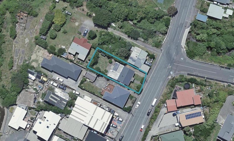 13 Happy Valley Road, Owhiro Bay, Wellington - Carousel 1