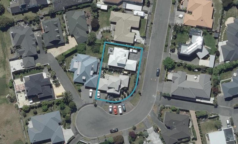 2/8 Cordyline Place, Waimairi Beach, Christchurch - Carousel 1