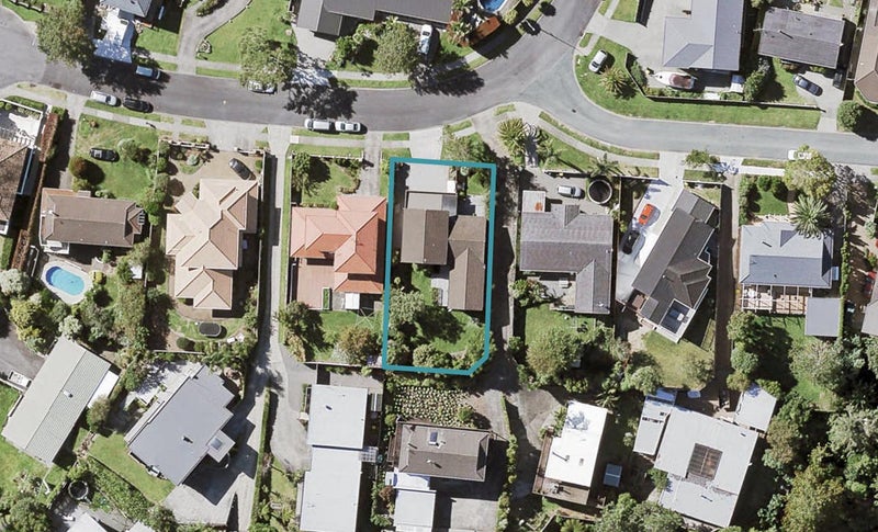 14 Oliver Twist Avenue, Mellons Bay, Auckland - Carousel 1