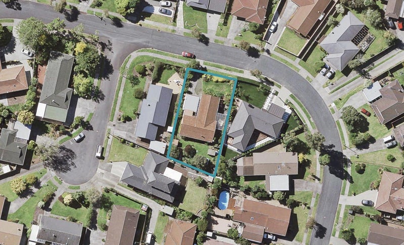 18 Jillteresa Crescent, Half Moon Bay, Auckland - Carousel 1