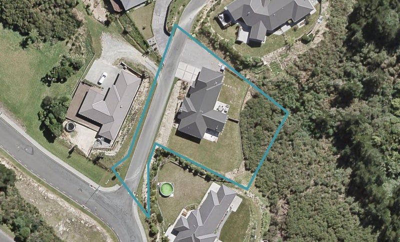 4 Mckenzie Way, Timberlea, Upper Hutt - Carousel 1