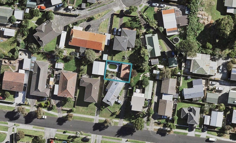7C Waimai Avenue, Weymouth, Auckland - Carousel 1