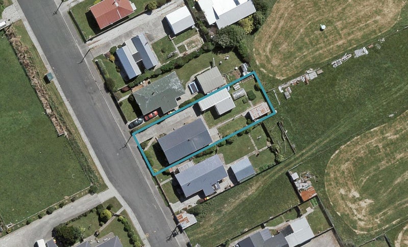 32 Severn Street, Clifton, Invercargill - Carousel 1