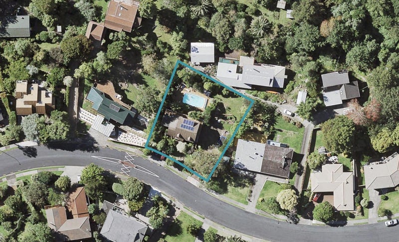 38 Castleton Drive, Howick, Auckland - Carousel 1