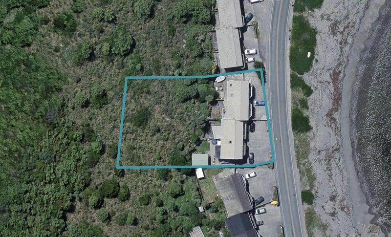 1/420 Queens Drive, Lyall Bay, Wellington - Carousel 1