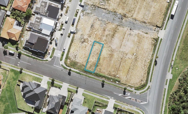 56 Rush Creek Drive, Westgate, Auckland - Carousel 1