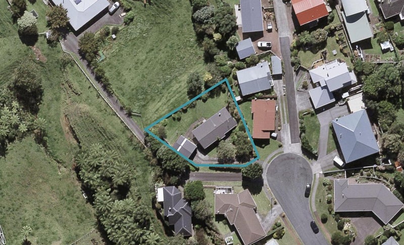 9 Squire Place, Blagdon, New Plymouth - Carousel 1