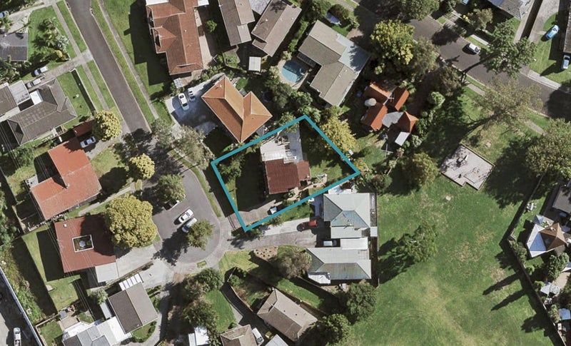 20 Balgowan Terrace, Conifer Grove, Takanini - Carousel 1