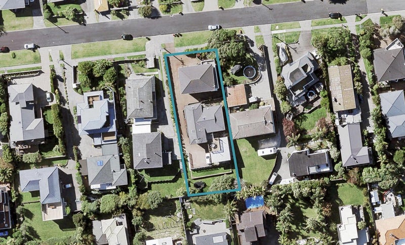2/35 Hyde Road, Rothesay Bay, Auckland - Carousel 1