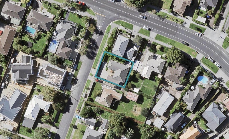 2 Miniver Street, Glen Innes, Auckland - Carousel 1