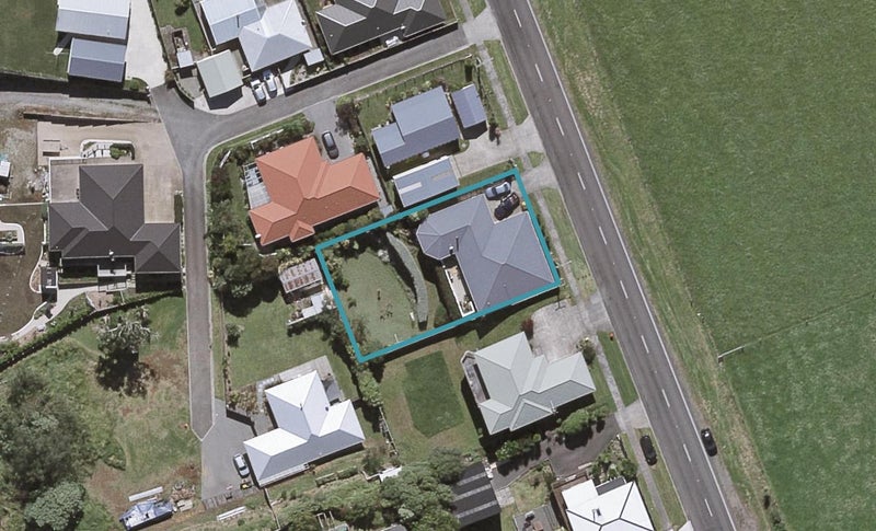108 Smart Road, Glen Avon, New Plymouth - Carousel 1