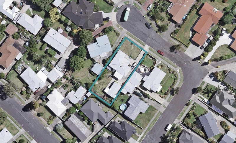 3 Bassett Place, Taradale, Napier - Carousel 1