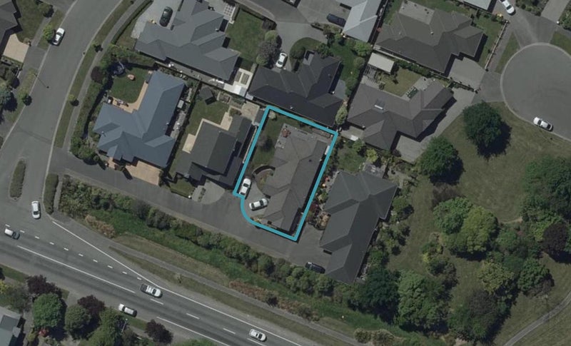 6 Cassinia Gardens, Aidanfield, Christchurch - Carousel 1