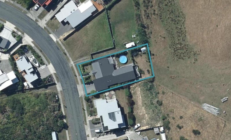 18 Mo Street, Camborne, Porirua - Carousel 1