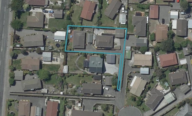 2/21 Glenbyre Place, Bromley, Christchurch - Carousel 1