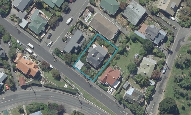 8 Cannington Road, Maori Hill, Dunedin - Carousel 1