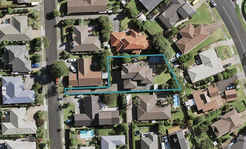 12 Len Garlick Place, Pahurehure, Papakura - Carousel 1