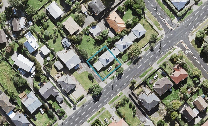 39C Hutchinson Avenue, New Lynn, Auckland - Carousel 1