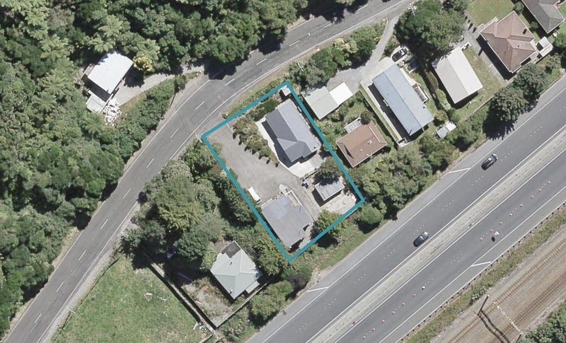 38 McDougall Grove, Haywards, Lower Hutt - Carousel 1