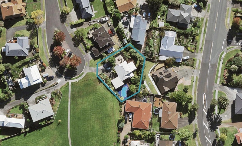 16 Rifleman Rise, Unsworth Heights, Auckland - Carousel 1