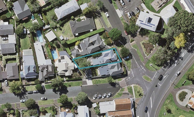 169 Victoria Road, Devonport, Auckland - Carousel 1
