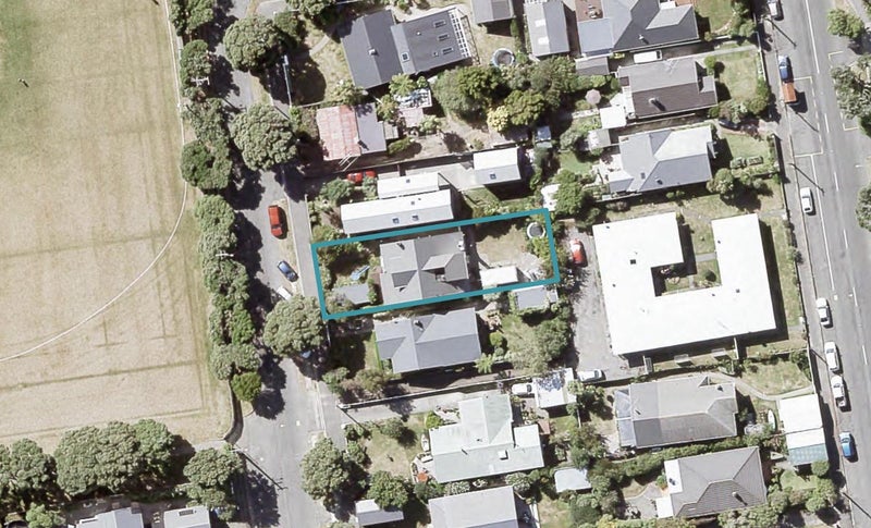 105 Oroua Street, Eastbourne, Lower Hutt - Carousel 1