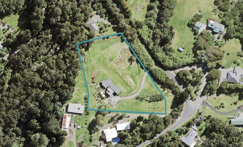 85 Carter Road, Oratia, Auckland - Carousel 1