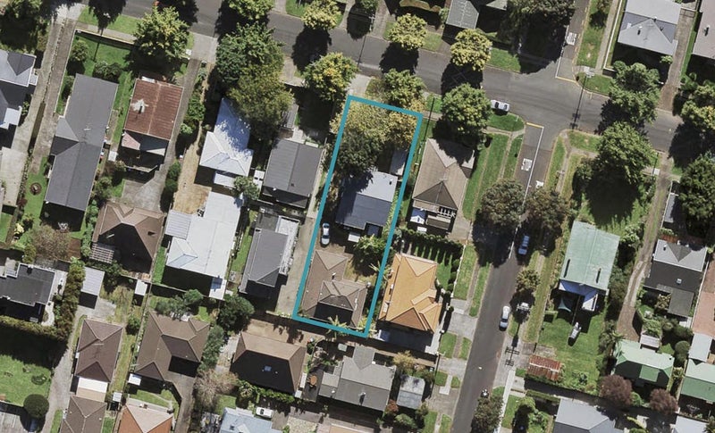 28 Beckenham Avenue, Royal Oak, Auckland - Carousel 1