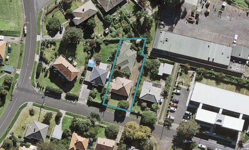 8A Henshaw Avenue, Mount Roskill, Auckland - Carousel 1