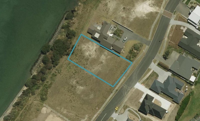 38 Karoro Road, One Tree Point - Carousel 1