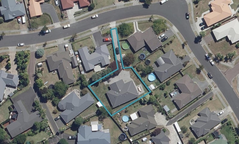45 Tuirangi Street, Flagstaff, Hamilton - Carousel 1