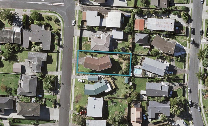 39 La Trobe Street, Pakuranga Heights, Auckland - Carousel 1