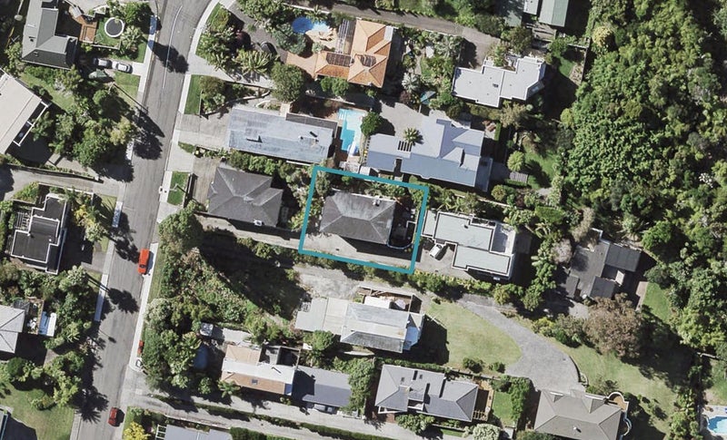 60A Parr Terrace, Castor Bay, Auckland - Carousel 1