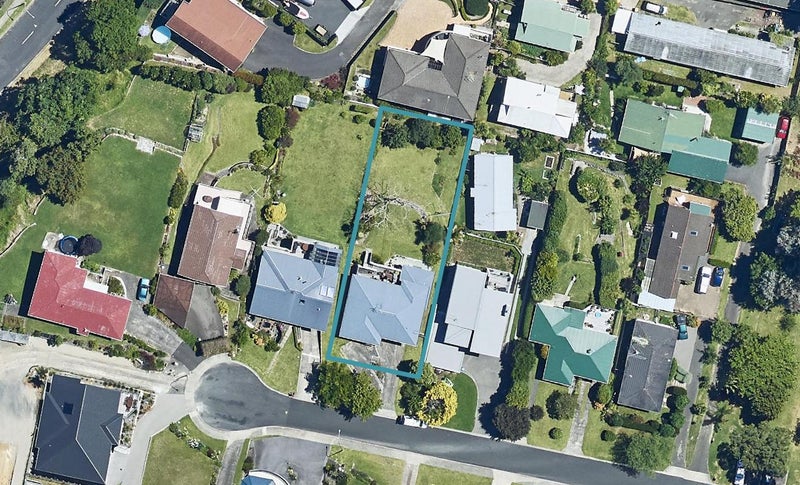 23 Rutherford Street, Otumoetai, Tauranga - Carousel 1