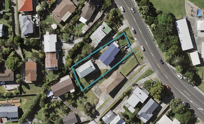 2/85 Target Road, Totara Vale, Auckland - Carousel 1