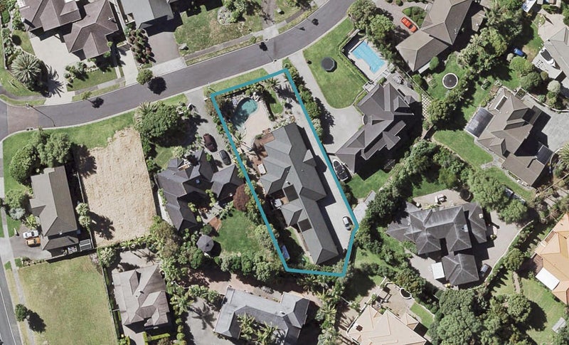 5 San Jose Rise, Shamrock Park, Auckland - Carousel 1