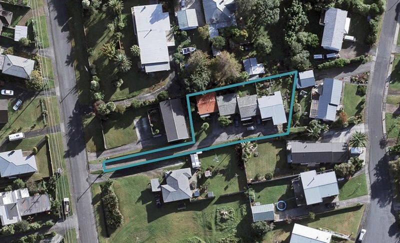 2/14 Makiri Street, Helensville, Auckland - Carousel 1