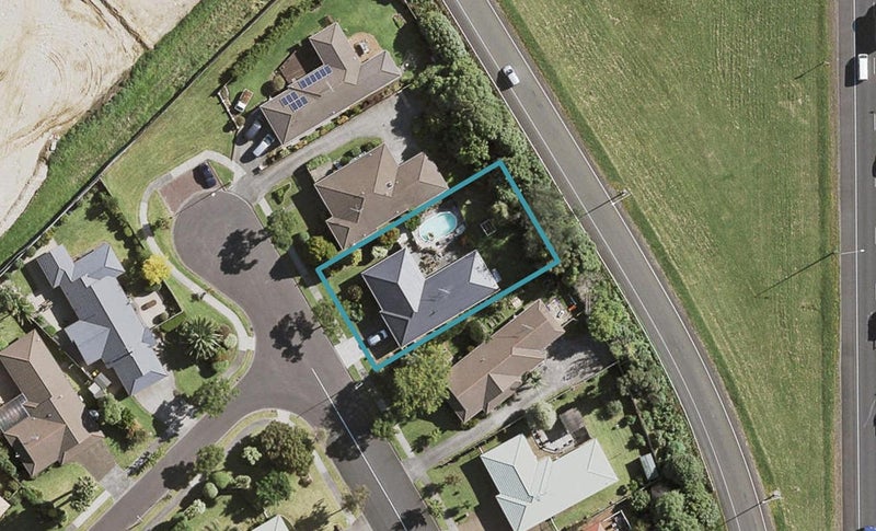 63 Brylee Drive, Conifer Grove, Takanini - Carousel 1