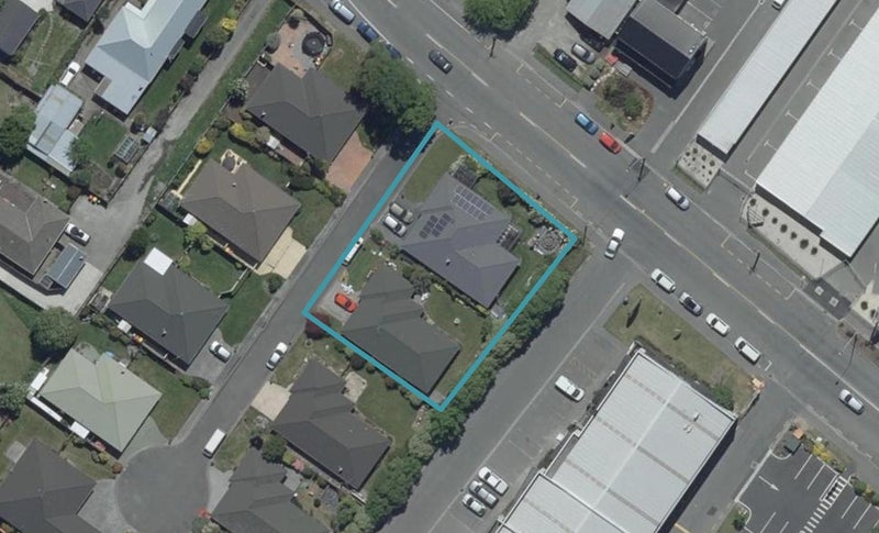 2/2 Lacebark Lane, Northcote, Christchurch - Carousel 1