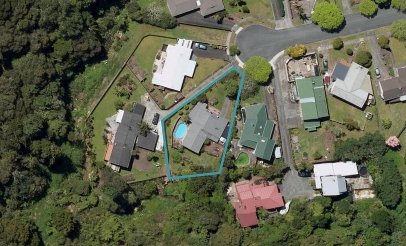 21 Ranfurly Place, Kamo, Whangarei - Carousel 1