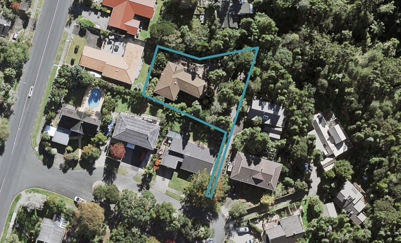 8 Fitzpatrick Place, Chatswood, Auckland - Carousel 1