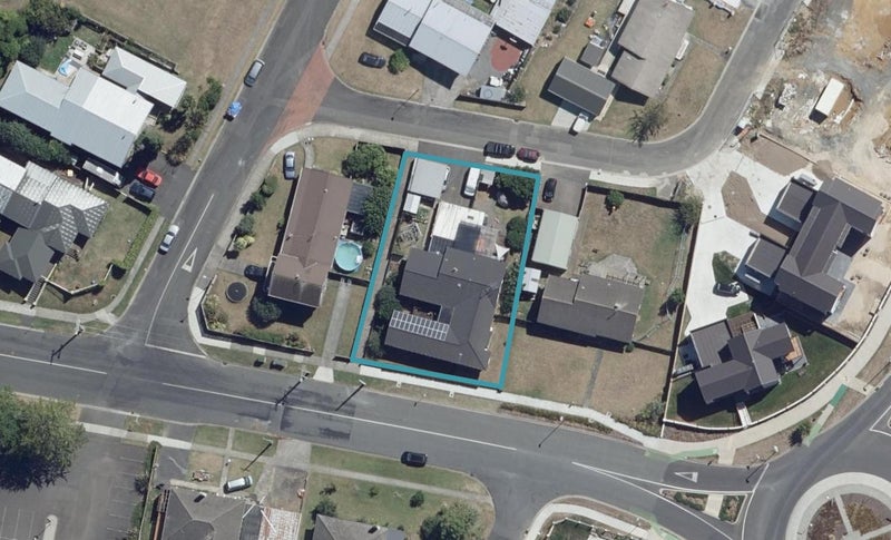 3 Boyack Drive, Temple View, Hamilton - Carousel 1