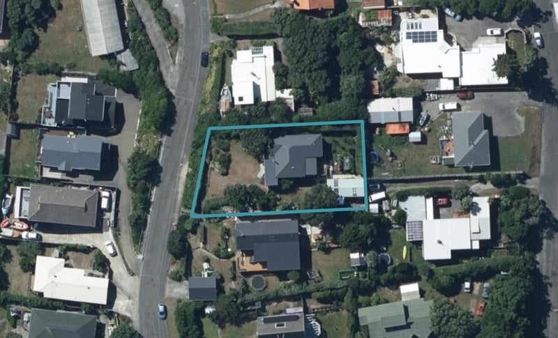 30 Richard Street, Titahi Bay, Porirua - Carousel 1