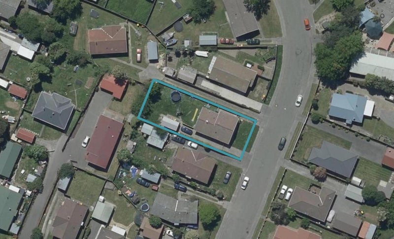 16 Pensacola Crescent, Broomfield, Christchurch - Carousel 1