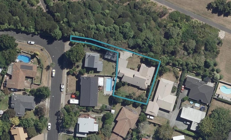 10 Portree Place, Queenwood, Hamilton - Carousel 1