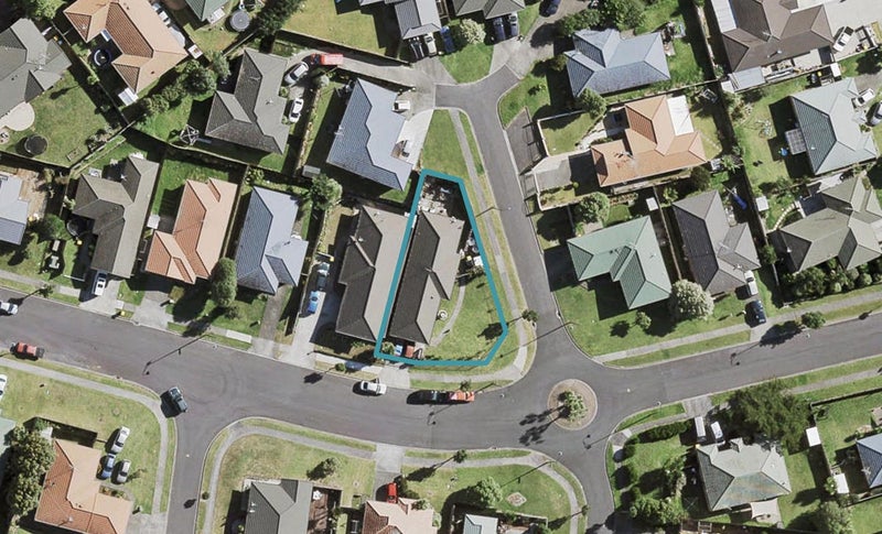 2 Taatahi Street, Weymouth, Auckland - Carousel 1