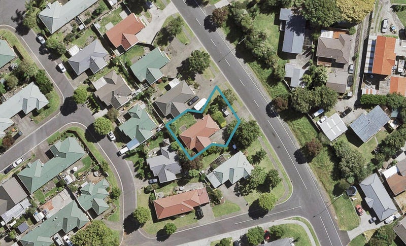 158 Waitemata Drive, Ranui, Auckland - Carousel 1