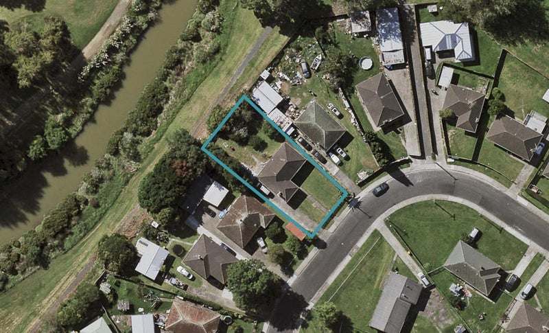 25 Velvet Crescent, Otara, Auckland - Carousel 1